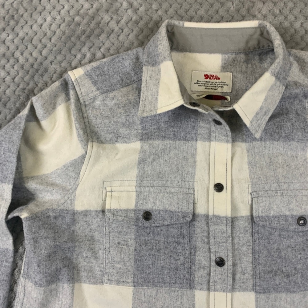 Fjallraven Canada Shirt Womens Small Gray White Buffalo Plaid Wool‎ Blend 90835